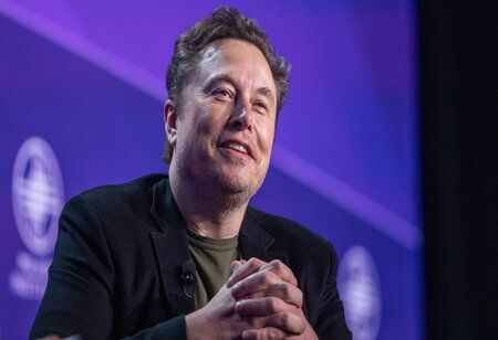 Elon Musk Claims Neuralink Brain Chips is the Way of the Future, Phones will soon become Outdated